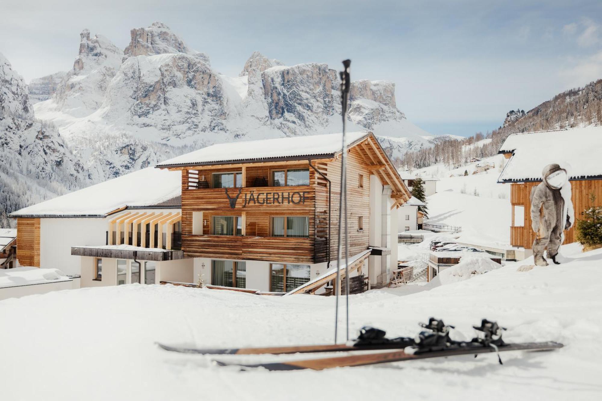Hotel Jaegerhof Colfosco Exterior photo